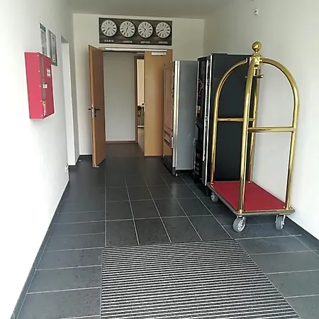 Jura Hotel 3*